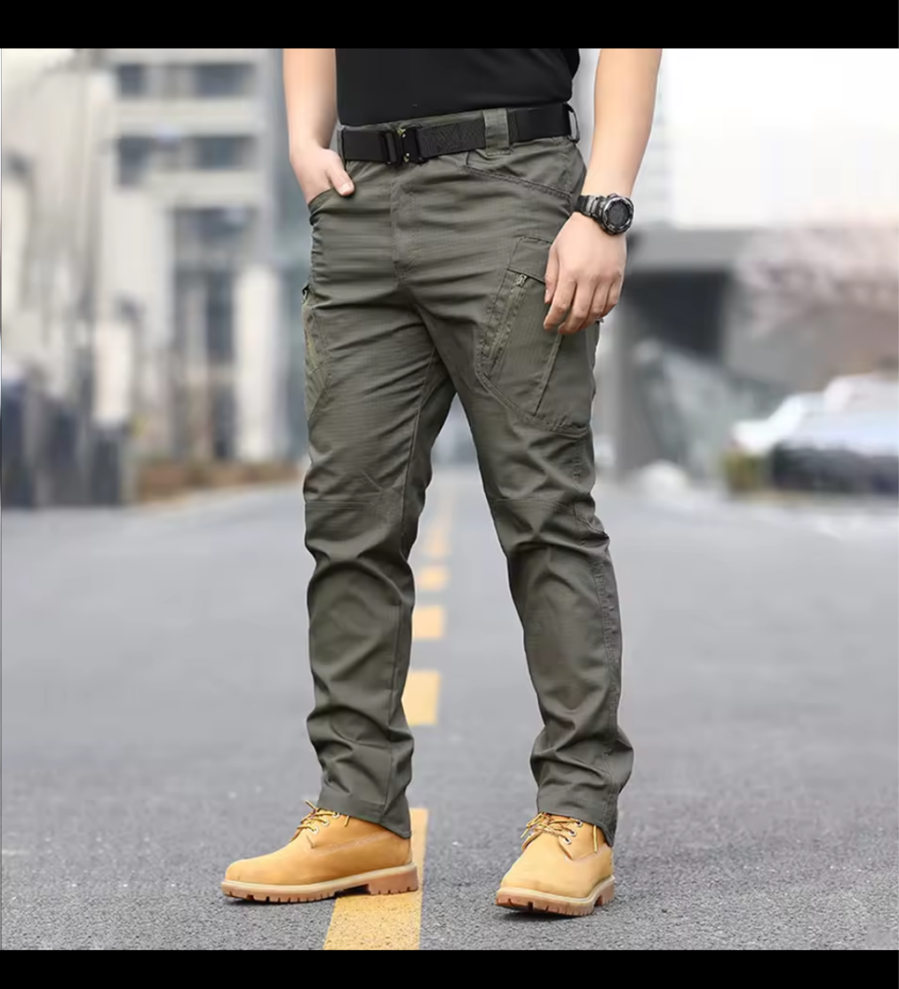 Stylish and Functional Cargo Pants for Men